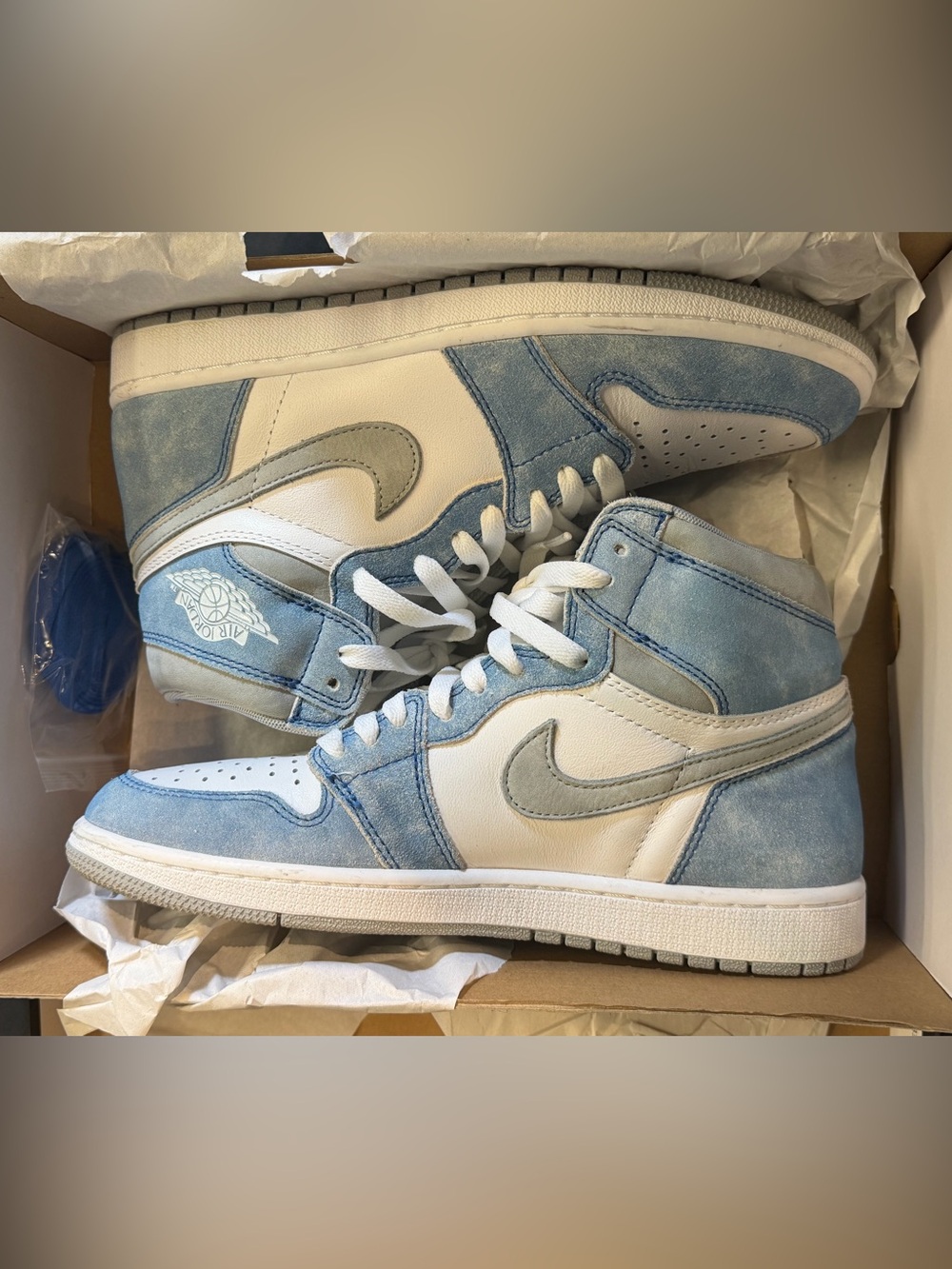The Nike Air Jordan 1 Retro High OG 'Hyper Royal